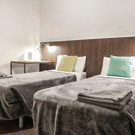 Traveller House 7 Bedroom Apartment Barcelona Eksteriør bilde