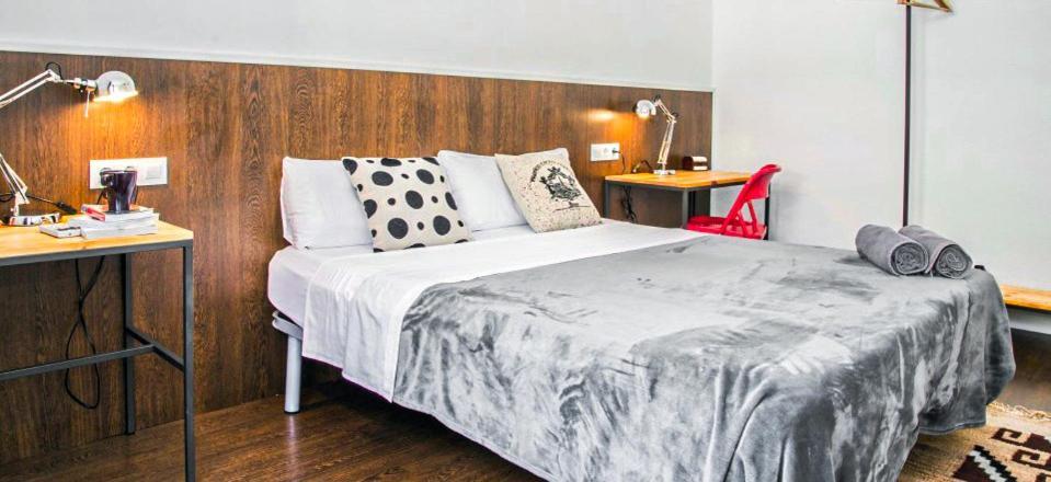 Traveller House 7 Bedroom Apartment Barcelona Eksteriør bilde