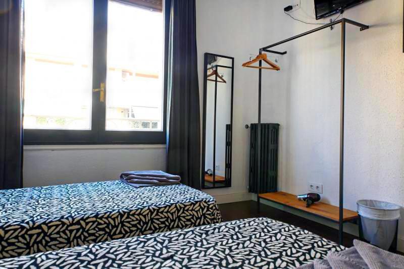 Traveller House 7 Bedroom Apartment Barcelona Eksteriør bilde