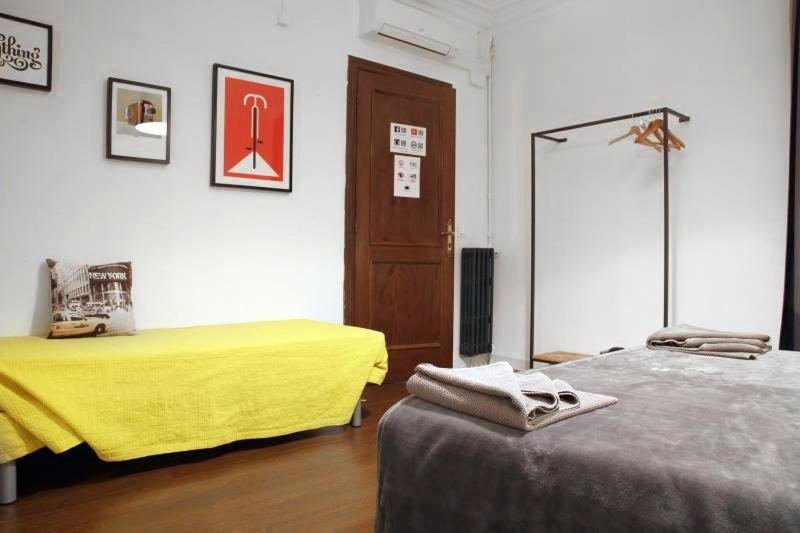 Traveller House 7 Bedroom Apartment Barcelona Eksteriør bilde