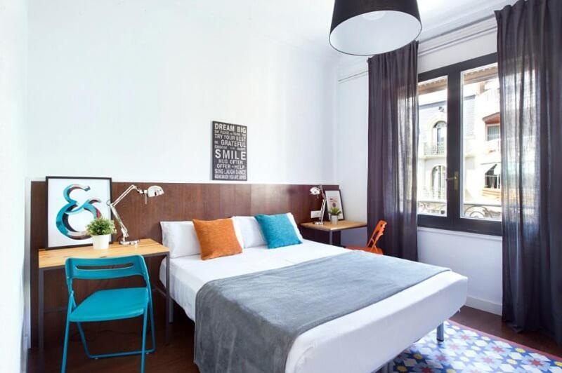 Traveller House 7 Bedroom Apartment Barcelona Eksteriør bilde