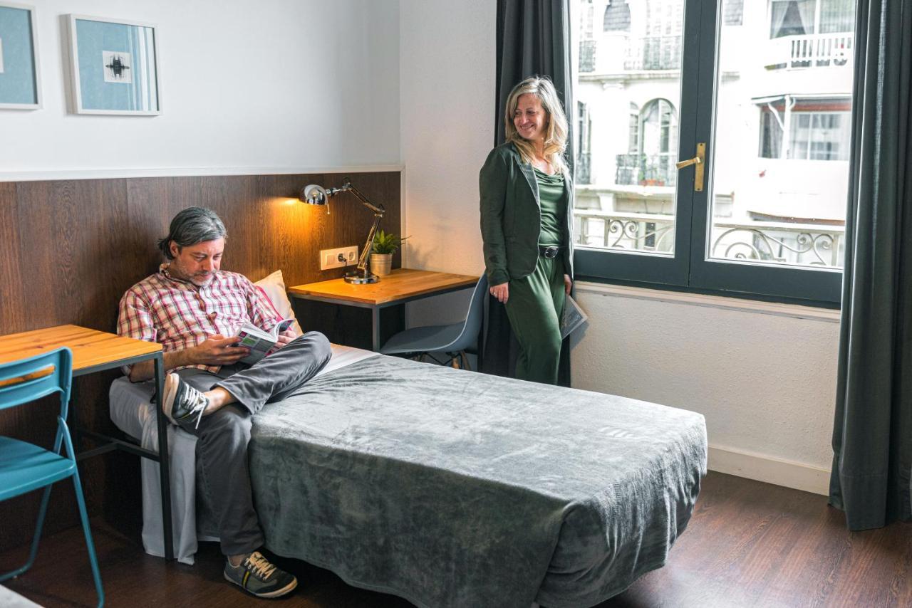 Traveller House 7 Bedroom Apartment Barcelona Eksteriør bilde