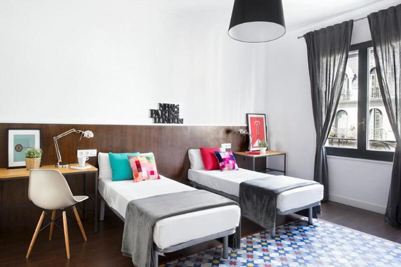 Traveller House 7 Bedroom Apartment Barcelona Eksteriør bilde